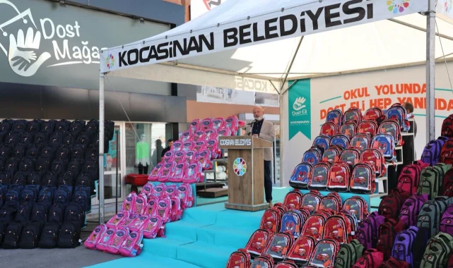 Kayseri Kocasinan'ın Dost Market'i kırtasiye desteği sundu