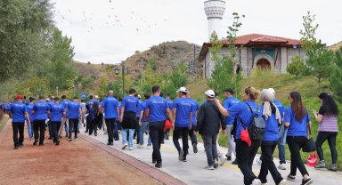 Keçiören'de "Bağımlılığa değil, hayata bağlan" yürüyüşü