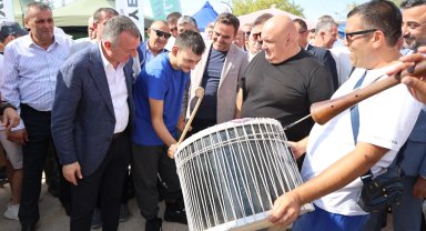Kocaeli'de Başkan Büyükakın, Karadenizlilerin coşkusuna ortak oldu