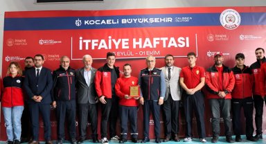 Kocaeli'de Genel Sekreter Baraçlı'dan itfaiye personeline teşekkür ziyareti