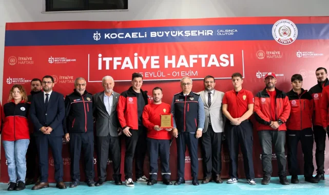 Kocaeli'de Genel Sekreter Baraçlı'dan itfaiye personeline teşekkür ziyareti