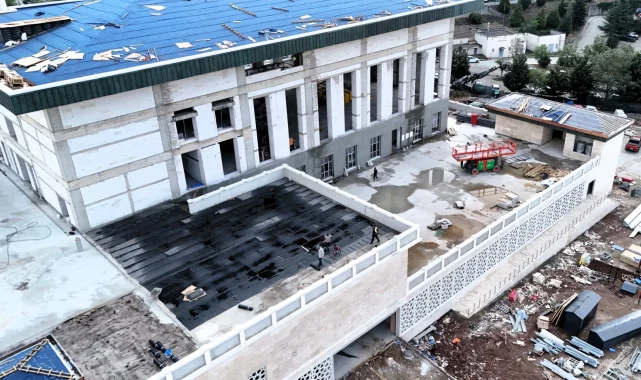 Kocaeli'de Umuttepe Camii ve Otopark projesi gün sayıyor