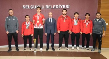 Konya Selçuklu'da Başkan Pekyatırmacı başarılı sporcuları ağırladı