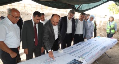 Konya'da Larende Kapısı kazı çalışmaları incelendi