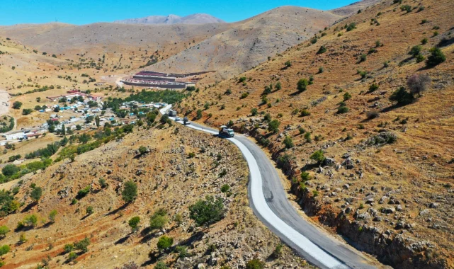 Malatya'da 55 kilometrelik grup yolunda çalışmalar sürüyor