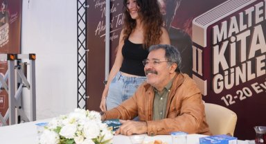 Maltepe Kitap Fuarı'nda edebiyat rüzgarı sürüyor