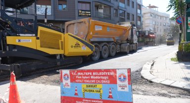 Maltepe'de asfalt çalışması tüm hızıyla sürüyor