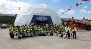 "Mavinin Derinlikleri" öğrencilerle buluştu