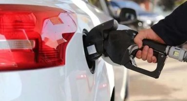Motorinde yine yeni zam beklentisi... Litresi 100 lirayı aşabilir!