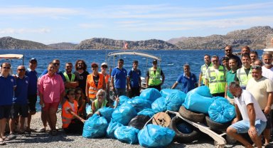 Muğla'da kıyılarda plastik atıklara karşı ortak mücadele