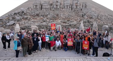 Nemrut'un zirvesinde tarihi mesaj: Çocuk felcine son!