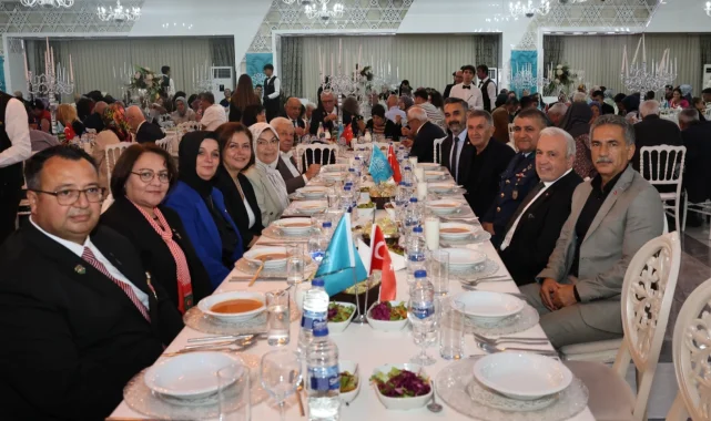 Nilüfer Belediyesi'nden şehit aileleri ve gaziler onuruna yemek