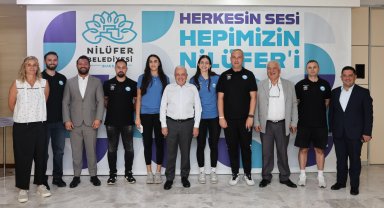 Nilüfer Belediyesporlu milli sporculara Başkan Özdemir'den tebrik
