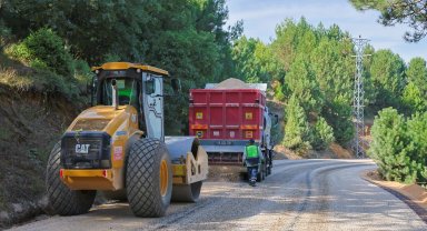 Osmangazi'nin 3 mahallesinde yollar yenileniyor