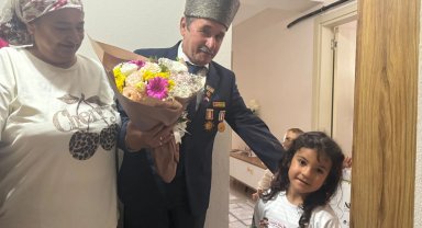 Sakarya Karasulu SGM'li miniklerden gazilere anlamlı ziyaret