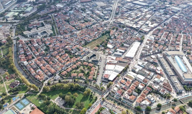 Sakarya'da 25 yıllık ulaşım sorunu çözülüyor