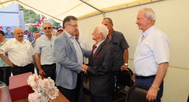 Trabzon'da Başkan Genç vatandaşlarla buluştu