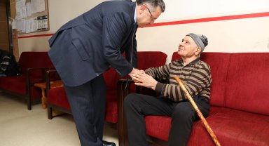 Trabzon'da Başkan Genç'ten huzurevi ziyareti