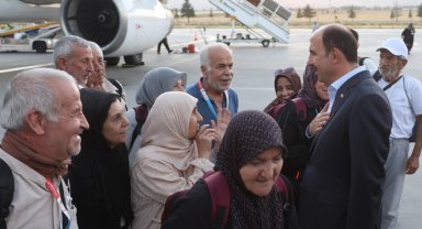 Vefa Umresi'nde ilk kafile Konya'ya döndü