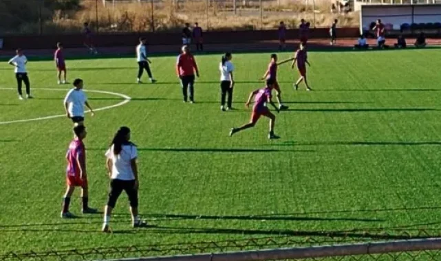 Ağrı'da Amatör Spor Haftası'nda anlamlı dostluk maçı