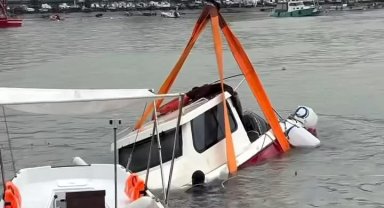 Akçakoca Limanı'nda tekne battı!