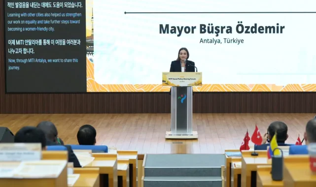 Antalya'nın akıllı şehir uygulamaları Seul'de tanıtıldı