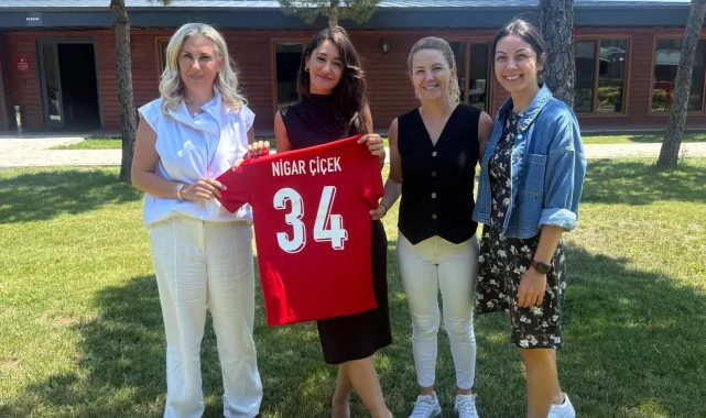 Avrupa'da Türk kadın futbolcular için yeni yapılanma... Avrupa'dan 'ay-yıldız'a uzanan kadın futbolu devrimi