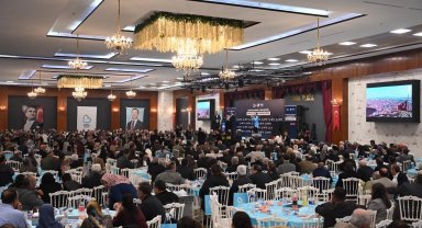 Balıkesir'de muhtarlar ve aileleri aynı sofrada buluştu