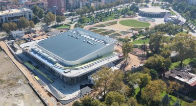 Bursa Atatürk Spor Salonu'nda sona doğru