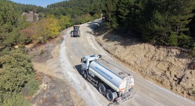 Bursa Keles'in üç mahallesinde yol mesaisi