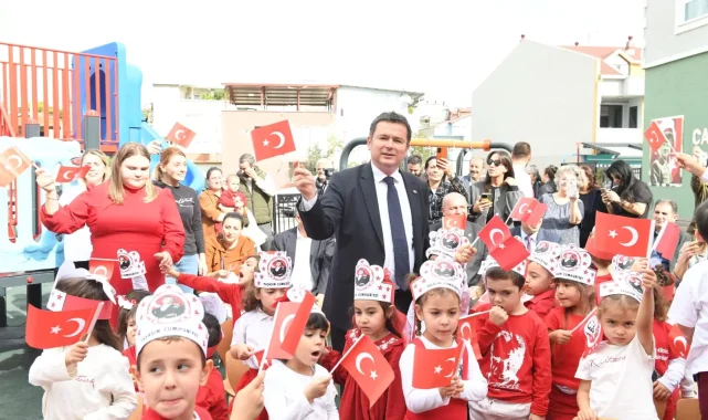 Bursa Osmangazi'de dolu dolu Cumhuriyet coşkusu
