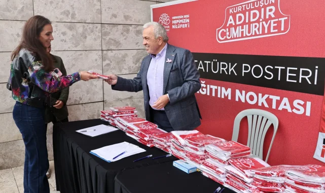 Bursa'da Atatürk posterleri Nilüfer'in her yerinde