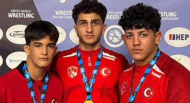 Bursalı güreşçiler Hırvatistan'dan 3 madalyayla döndü