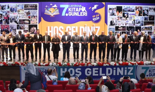 Çayırova 7. Kitap Günleri, kapılarını ziyaretçilerine açtı