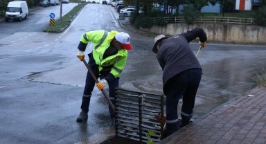 Çayırova'da yoğun yağmur mesaisi