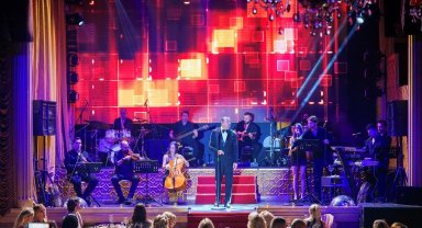 Cenk Eren'den mikrofonsuz muhteşem performans