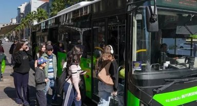 Denizli'de öğrencilere ulaşım desteği sürüyor