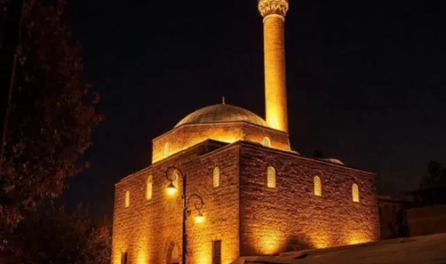 Diyarbakır ve Bingöl'deki camiler ibadete açıldı
