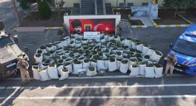 Diyarbakır'da 2 ton 200 kilo esrar ele geçirildi