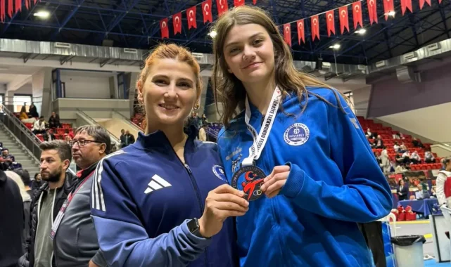 Genç taekwondocu Ceylinnaz Durmaz'dan büyük başarı