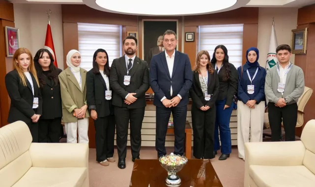 Giresun'da Başkan Köse, üniversiteli gençleri ağırladı