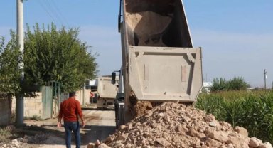Harran'da 10 kilometrelik grup yolunda yoğun mesai
