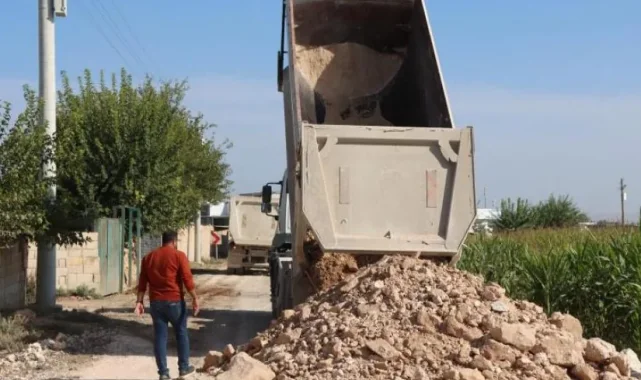 Harran'da 10 kilometrelik grup yolunda yoğun mesai