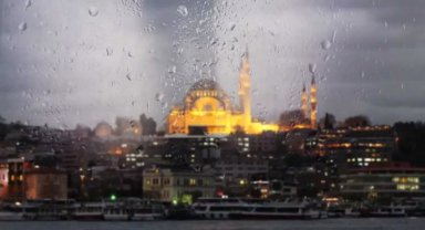 İstanbul'da eğitime 1 gün ara verildi! Motosikletlerin trafiğe çıkışı yasaklandı