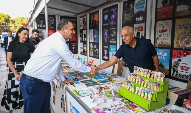 İzmir Bornova'da edebiyat rüzgarı sona erdi