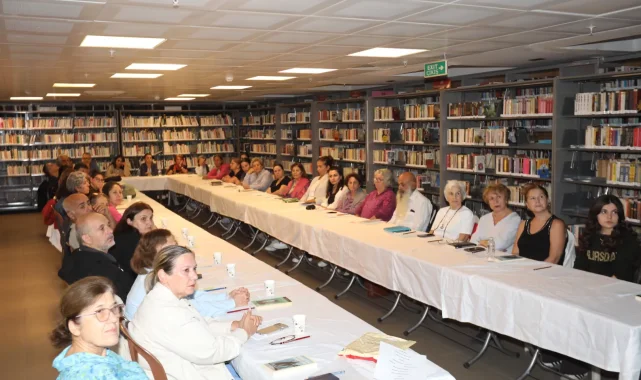 İzmir Efes Selçuk'ta kitap okuma etkinliği