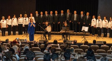 İzmir İleri Yaş Sempozyumu afetlerde yaşlıların güvenliği konuşuldu