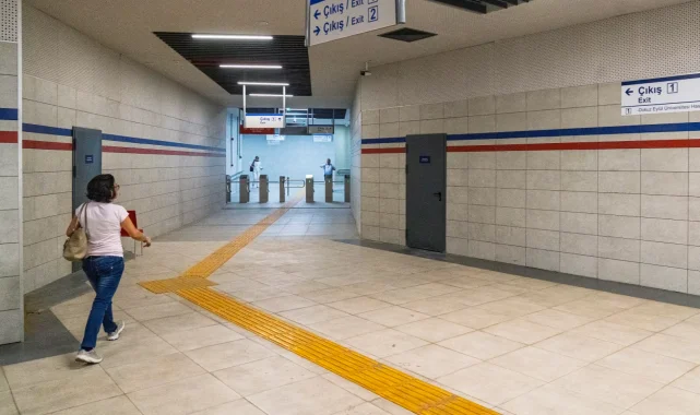 İzmir Metrosu'ndan Dokuz Eylül Hastanesi'ne kesintisiz yaya tüneli açıldı