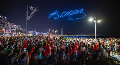 İzmir'de 29 Ekim coşkusu gökyüzüne taşınacak