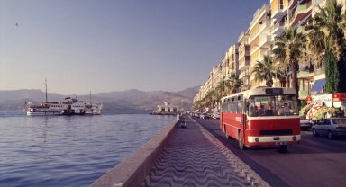 İzmir'in 50 yılı Yusuf Tuvi'nin objektifinden
